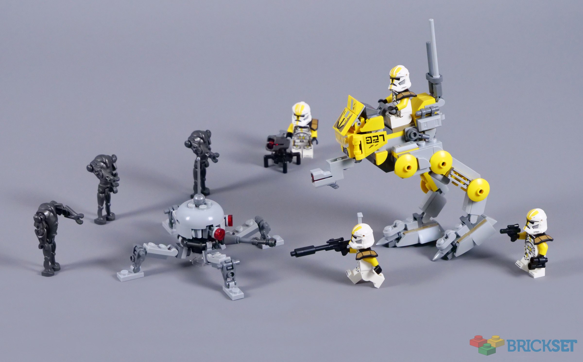 LEGO Star Wars 75431 327th Star Corps Clone Troopers Battle